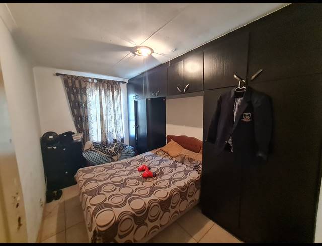3 BEDROOM FREESTANDING SOLD IN LENTEGEUR